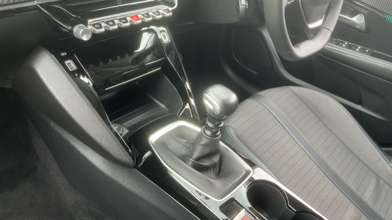 Peugeot 208 1.2 PureTech 100 Allure Premium 5dr Petrol Hatchback